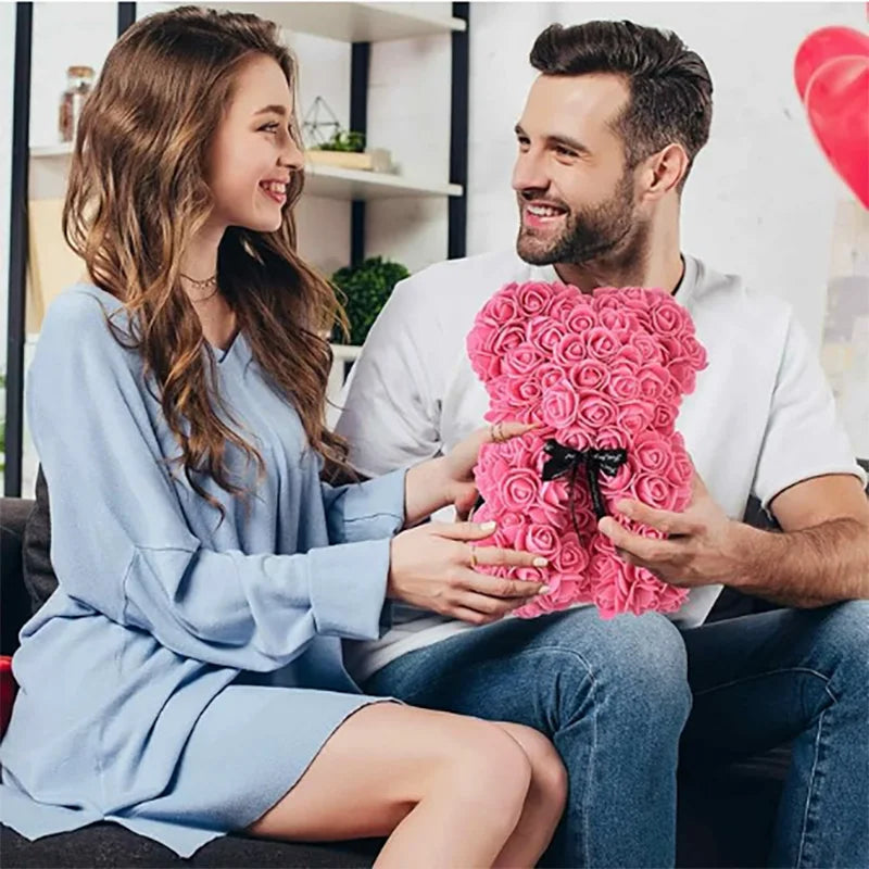 🌹 25 cm-es műrózsa virágmackó – romantikus Valentin-napi és évfordulós ajándék 🧸❤️