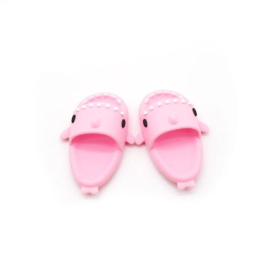 Labubu Shark Slippers – Cute Mini Beach Shoes for 15/17cm Dolls