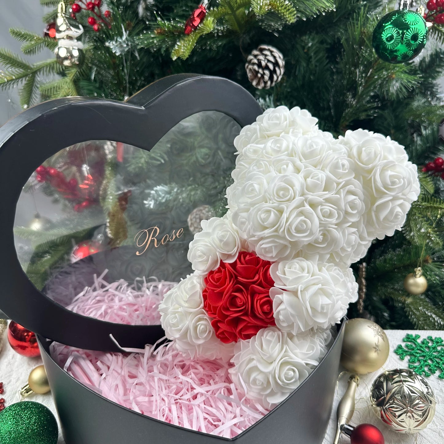 🌹 25 cm-es műrózsa virágmackó – romantikus Valentin-napi és évfordulós ajándék 🧸❤️