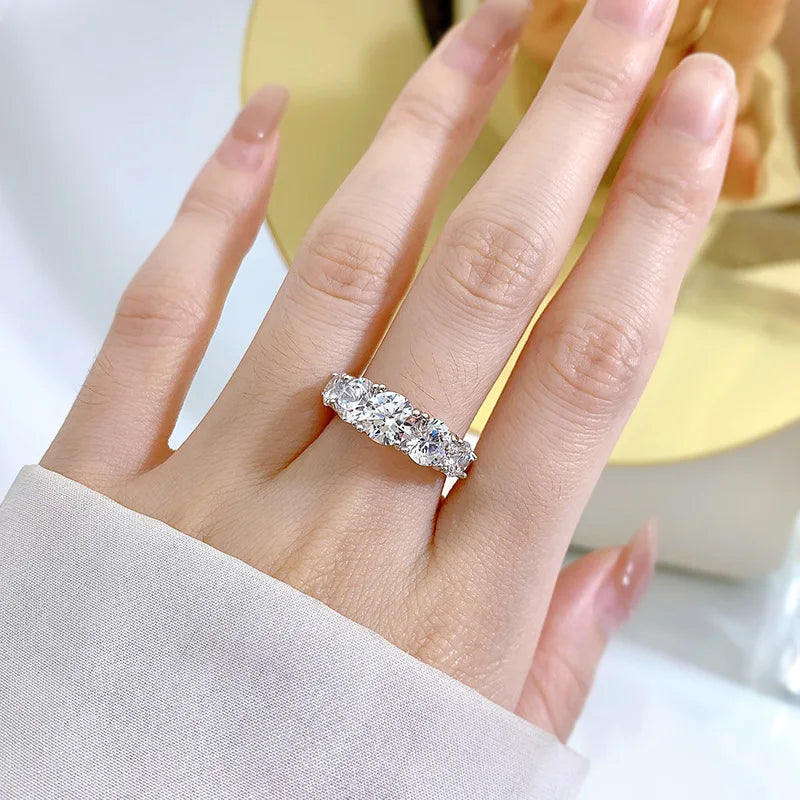 💍Moissanite 5-Stone Engagement Ring – 925 Sterling Silver, Platinum Plated