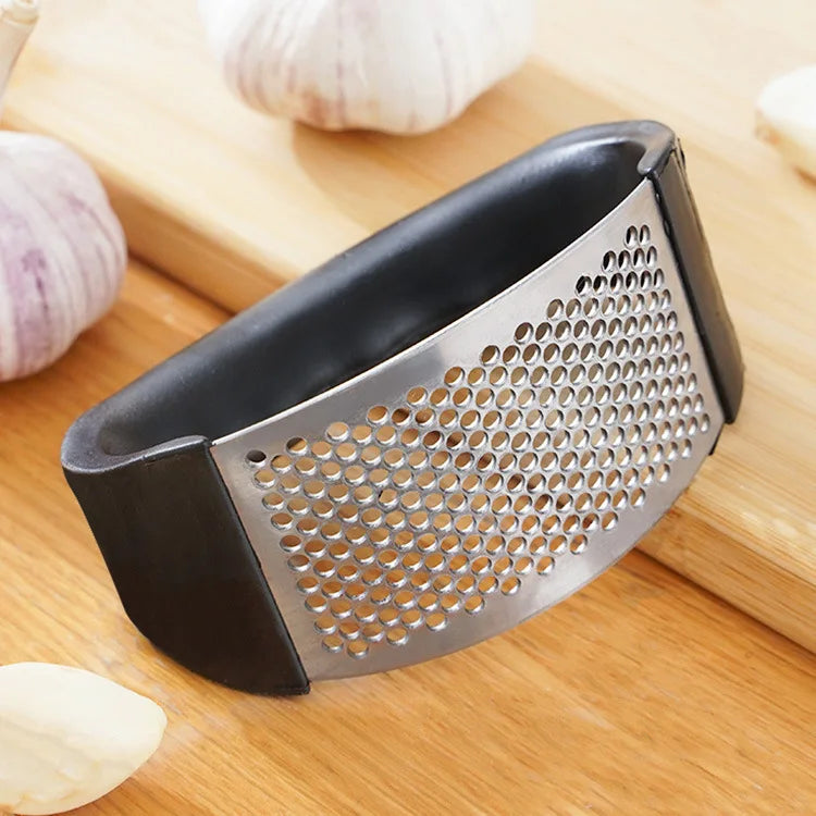 Stainless Steel Garlic Press – Manual Crusher & Mincer for Kitchen Use