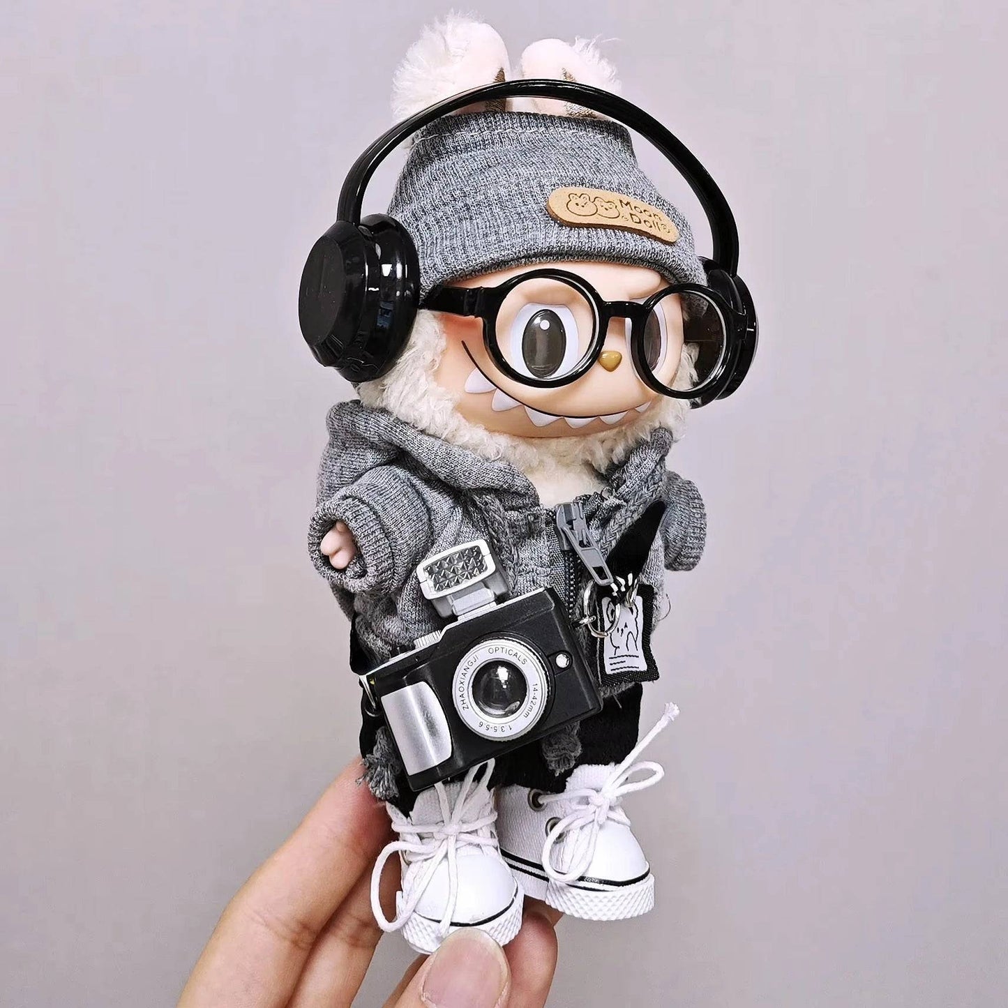 Labubu Universal Hoodie Set – Gray Outfit with Camera, Glasses & Shoes (15-17cm)