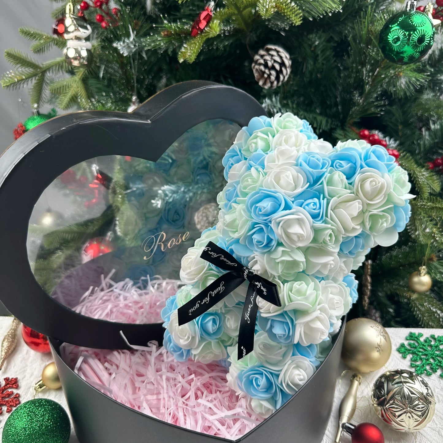 🌹 25 cm-es műrózsa virágmackó – romantikus Valentin-napi és évfordulós ajándék 🧸❤️