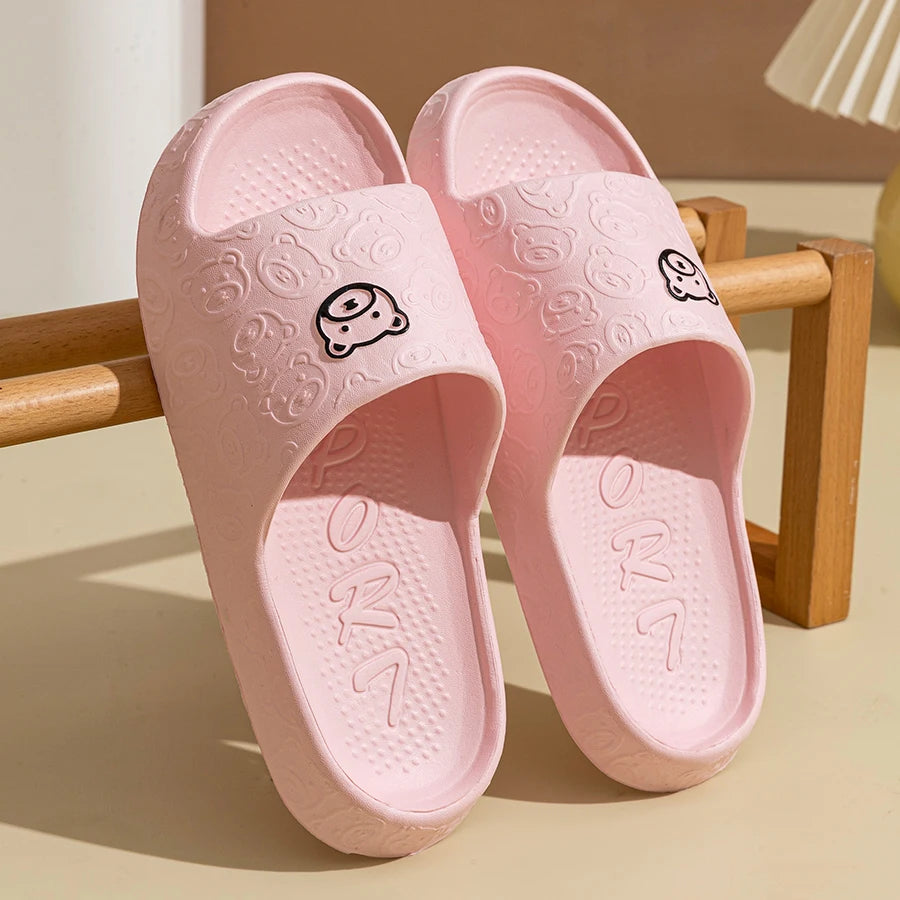 Summer Fashion Bear Print Slippers – Unisex Non-Slip Indoor Bathroom Sandals