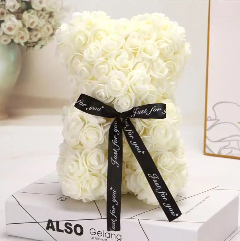 🌹 25 cm-es műrózsa virágmackó – romantikus Valentin-napi és évfordulós ajándék 🧸❤️