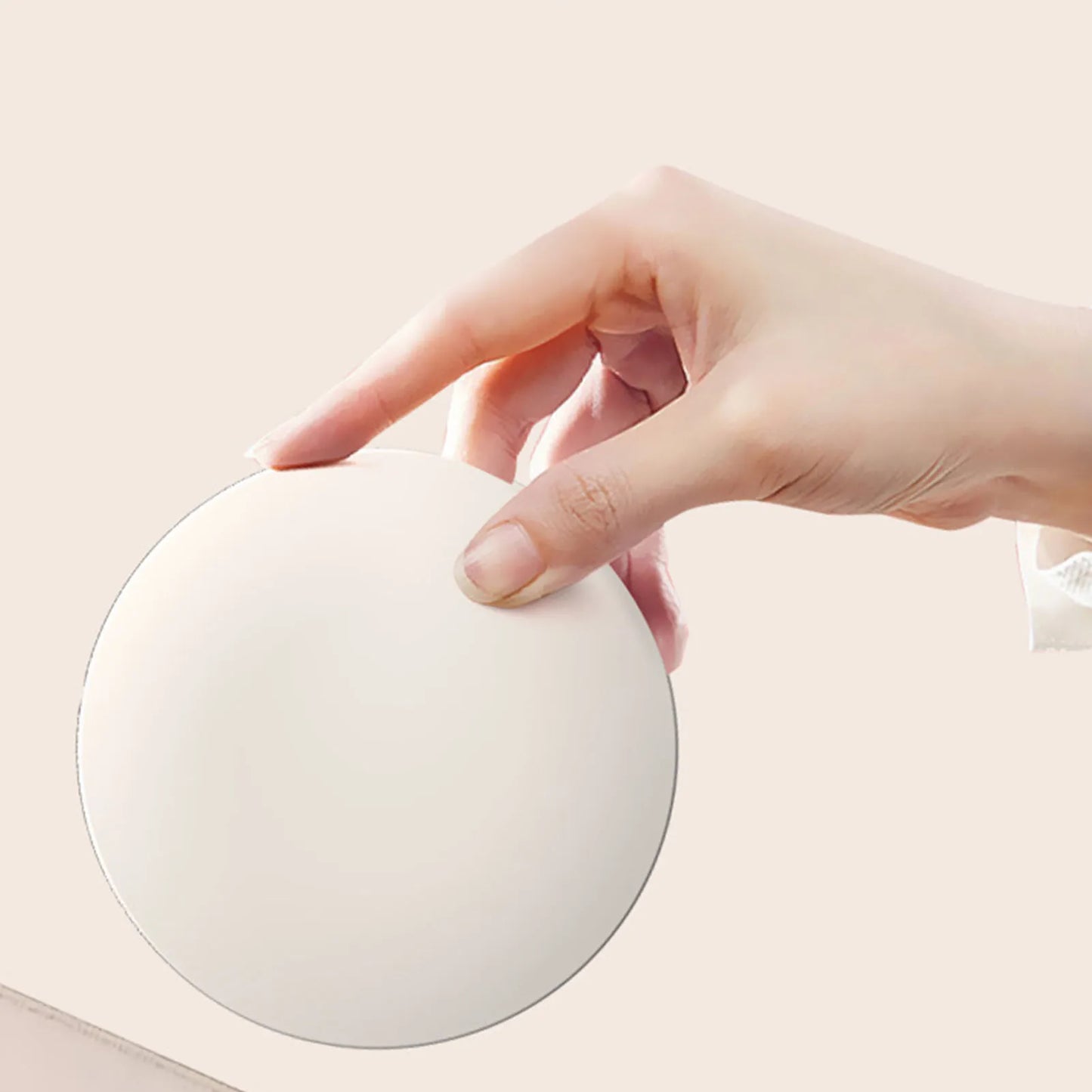 🌞 UV Camera Makeup Mirror with LED Lights – 2X Magnification, Smart Touch, Portable Sun Protection Checker