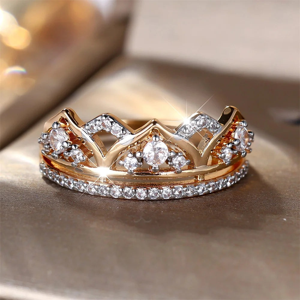 💎 White Zircon Queen Crown Ring