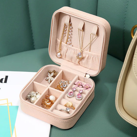 💍 Mini ékszertároló doboz – Őrizd meg csillogásod biztonságban, bárhová is mész ✈️✨