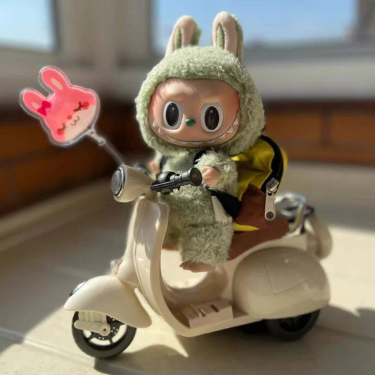 Mini Rotating Simulation Motorcycle Toy for LABUBU Dolls – Fun Stunt Moto for Kids, Birthday Gift