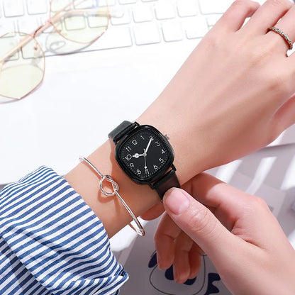 🐻 Fashion Brand Bear Women’s Quartz Watch – 2024 Casual Jelly Silicone Style