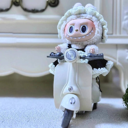 Mini Rotating Simulation Motorcycle Toy for LABUBU Dolls – Fun Stunt Moto for Kids, Birthday Gift